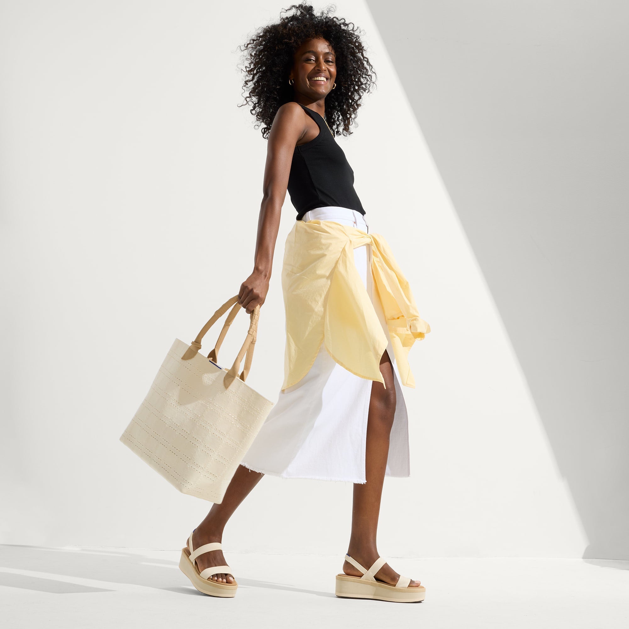 The Lightweight Wedge Sandal - Salt