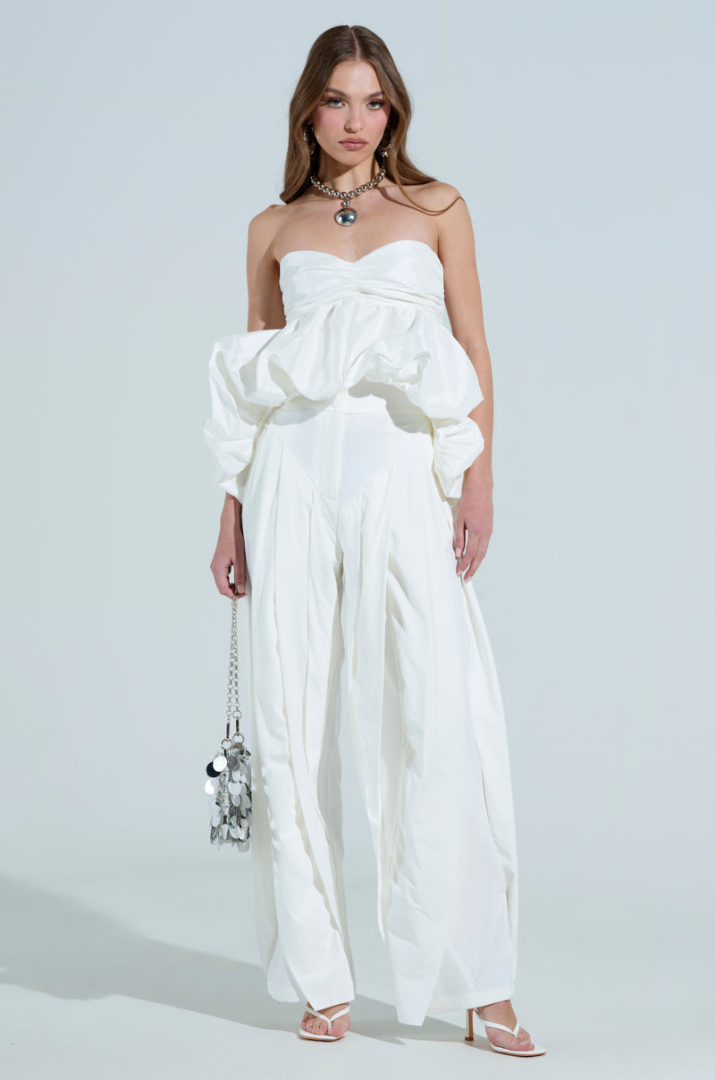 STRUT AND STUN STRAPLESS TOP