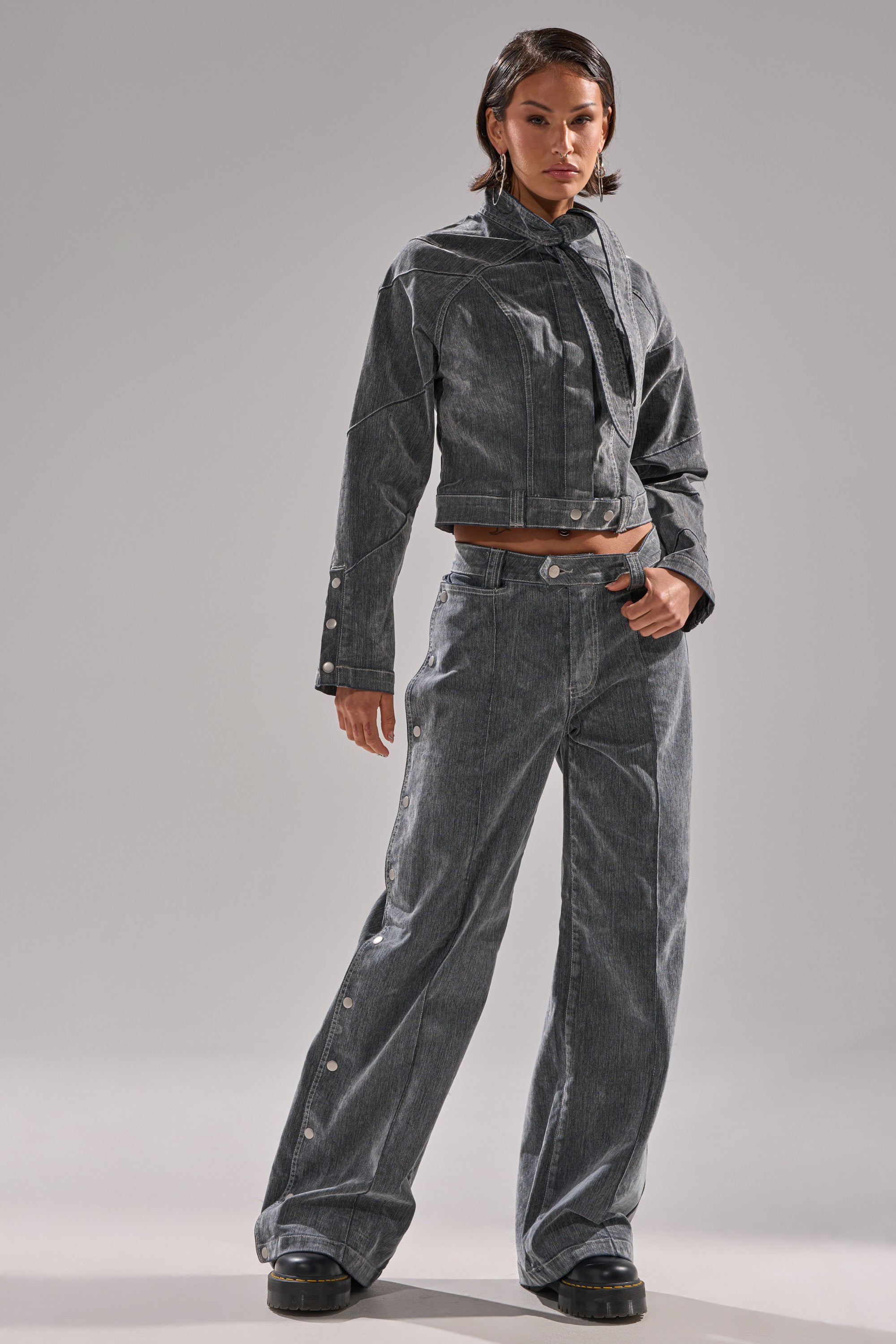 CATCHING EYES VELVET DENIM BLOUSE