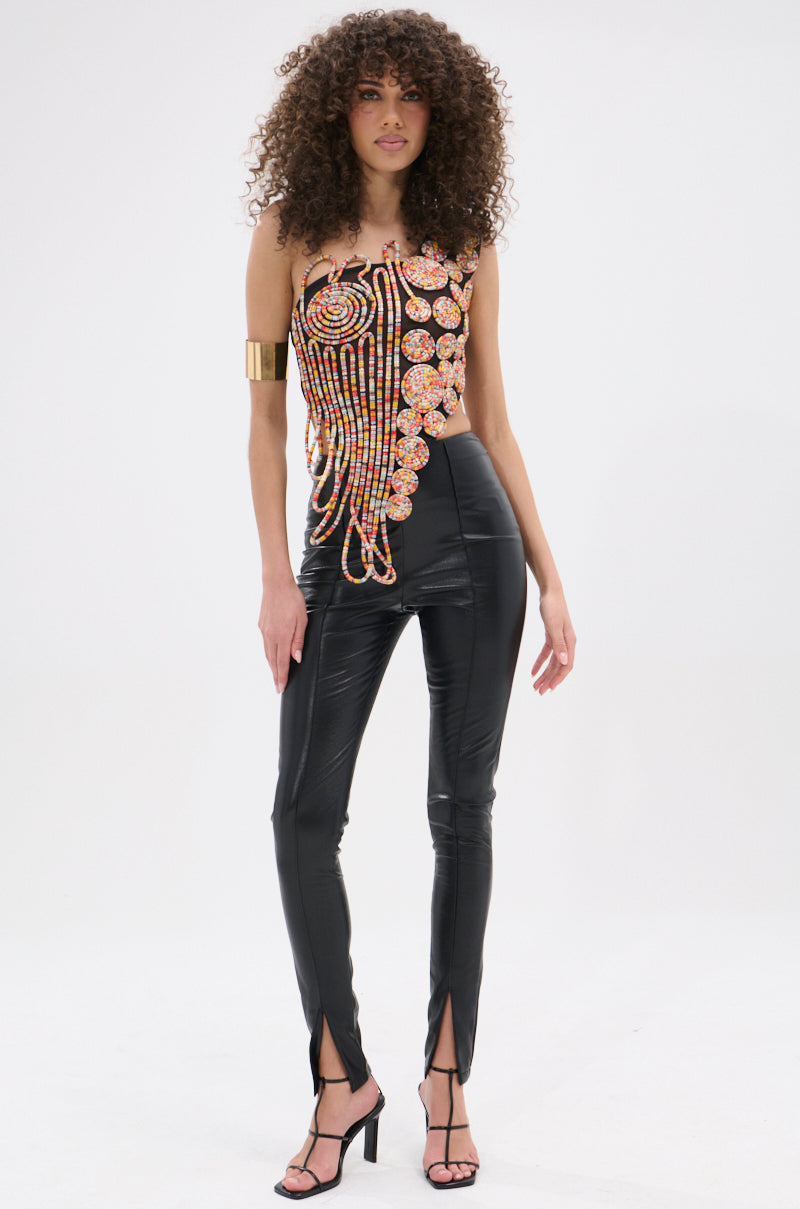 ROUND AND ROUND ASYMMETRIC SLEEVELESS TOP