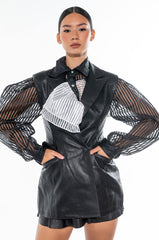 FITTED BLAZER VEST WITH DOUBLE POCKETS