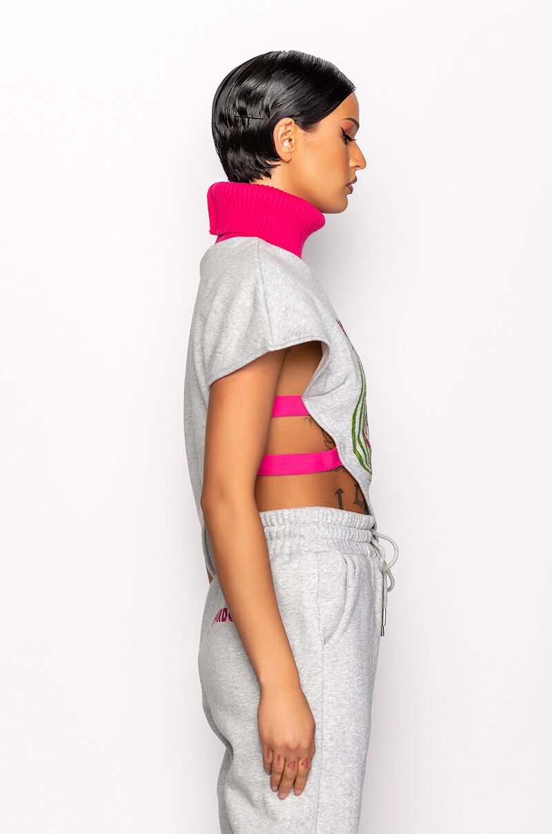 HARD GRAPHIC MOCK NECK SLEEVELESS SWEATSHIRT