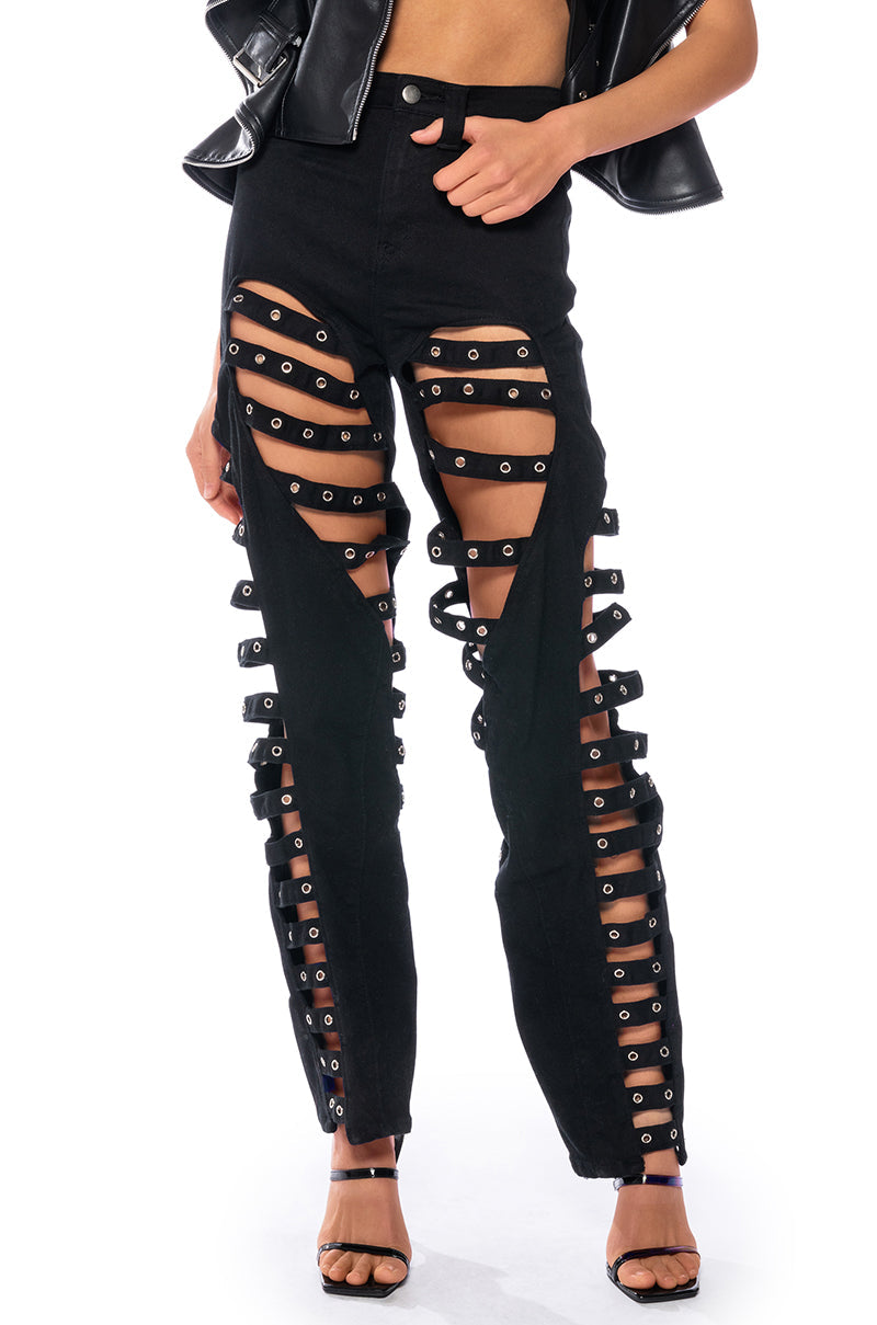 IN LOVE WITH THE DEVIL CUT OUT DETAILED JEANS