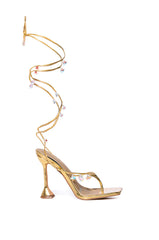 ISLA STAR STRAPPY SANDAL IN GOLD