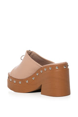 MAIN ATTRACTION CHUNKY PLATFORM MULE IN NUDE