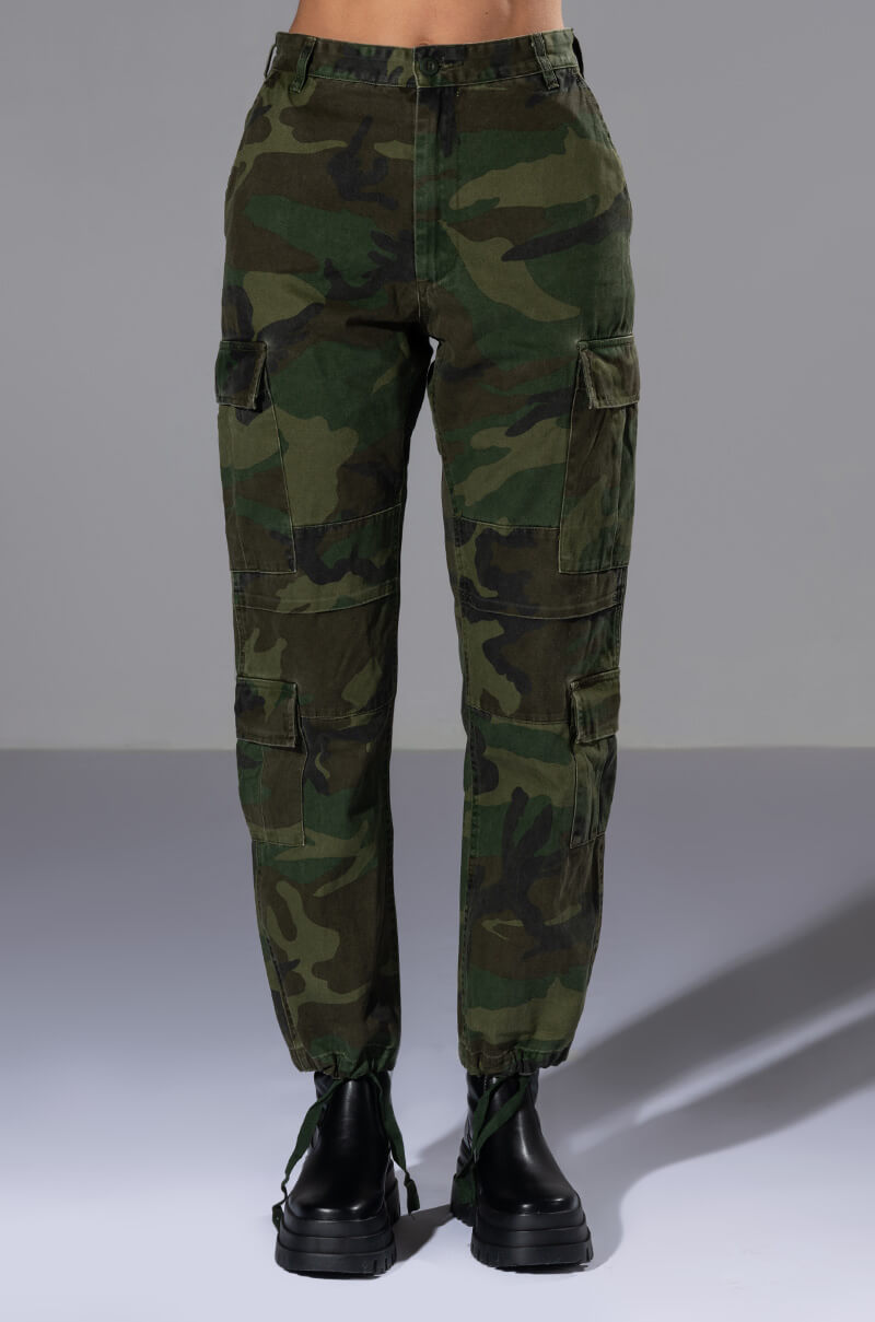 THE ULTIMATE CINCHED ANKLE CARGO PANT
