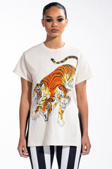 THREE FACED CREW NECK GRAPHIC TSHIRT